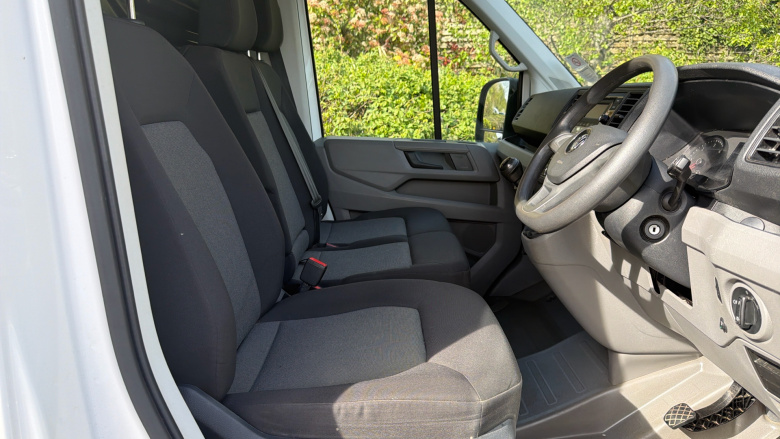 Volkswagen Crafter Cr35 Mwb Diesel 2.0 TDI 102PS Startline High Roof Van